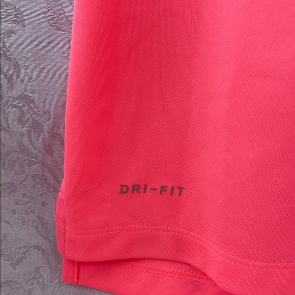 Nike Golf Dri-FIT Neon Pink Short Sleeve Polo.  Size XS - Picture 3 of 5